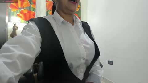 Snapshot of miss_clarepocahose chatting on 01-16-26, 12:58 Clare PocaHose online show from 01-16-26, 12:58