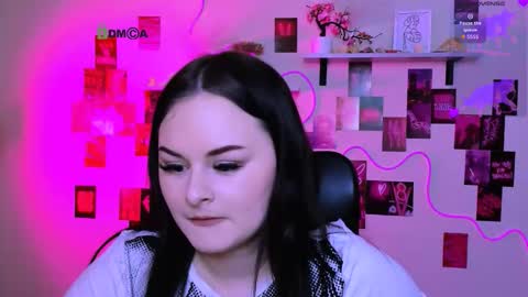 miss_courtney online show from 03-18-26, 09:34