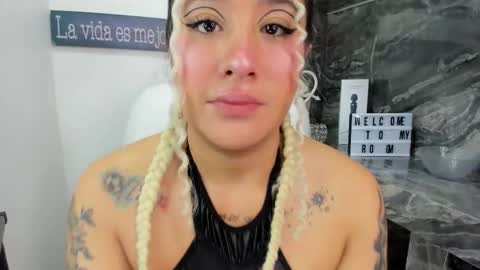 Danika online show from 10-18-25, 11:00