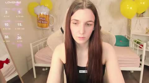 Snapshot of miss_eva__ chatting on 09-20-25, 12:11 Eva online show from 09-20-25, 12:11