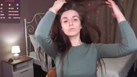 Snapshot of miss_eva__ chatting on 10-08-25, 12:19 Eva online show from 10-08-25, 12:19