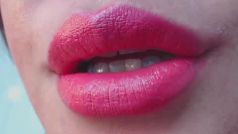 Snapshot of miss_evoleth2 chatting on 12-06-24, 04:28 Miss Evoleth online show from 12-06-24, 04:28