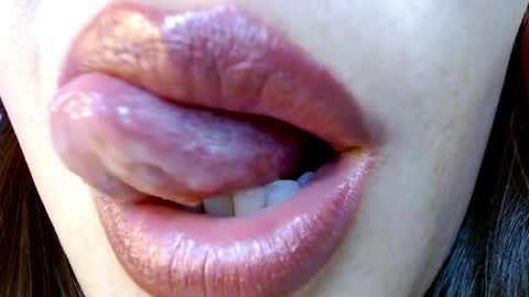 Snapshot of miss_evoleth2 chatting on 01-26-25, 09:08 Miss Evoleth online show from 01-26-25, 09:08