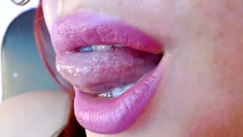 Snapshot of miss_evoleth2 chatting on 01-28-25, 08:04 Miss Evoleth online show from 01-28-25, 08:04