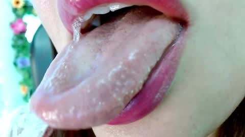 Snapshot of miss_evoleth2 chatting on 02-08-25, 03:41 Miss Evoleth online show from 02-08-25, 03:41