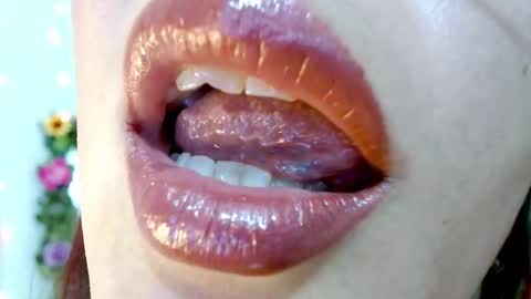 Snapshot of miss_evoleth2 chatting on 02-09-25, 06:11 Miss Evoleth online show from 02-09-25, 06:11