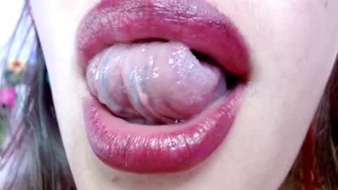 Snapshot of miss_evoleth2 chatting on 02-20-25, 07:55 Miss Evoleth online show from 02-20-25, 07:55