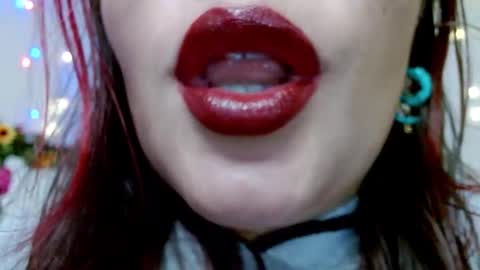 Snapshot of miss_evoleth2 chatting on 03-11-25, 06:32 Miss Evoleth online show from 03-11-25, 06:32