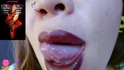 Snapshot of miss_evoleth2 chatting on 10-03-25, 09:28 Miss Evoleth online show from 10-03-25, 09:28