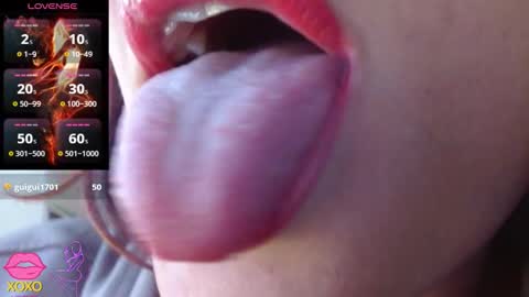 Snapshot of miss_evoleth2 chatting on 10-29-25, 06:20 Miss Evoleth online show from 10-29-25, 06:20