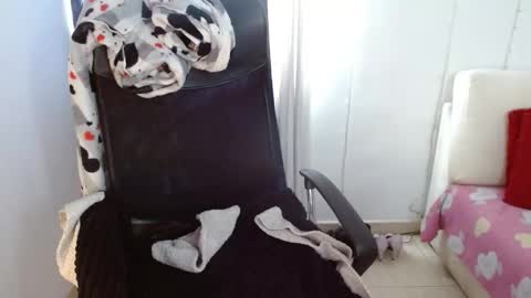 Snapshot of miss_evoleth2 chatting on 11-13-25, 03:33 Miss Evoleth online show from 11-13-25, 03:33