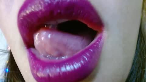 Snapshot of miss_evoleth2 chatting on 11-29-25, 08:50 Miss Evoleth online show from 11-29-25, 08:50