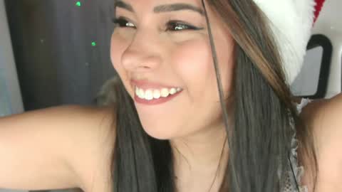 Snapshot of miss_galaxxia chatting on 12-25-24, 04:44  Elisabeth  IG galax xxia       online show from 12-25-24, 04:44