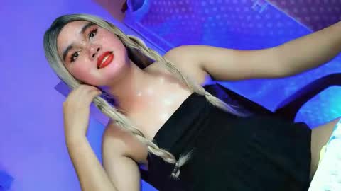 Snapshot of miss_horny139736 chatting on 05-12-26, 05:26 miss_horny139736 online show from 05-12-26, 05:26