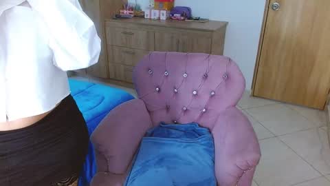 Snapshot of miss_issaa chatting on 12-13-24, 11:02 Isabella online show from 12-13-24, 11:02