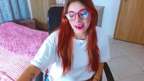 Snapshot of miss_issaa chatting on 03-01-25, 09:29 Isabella online show from 03-01-25, 09:29