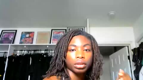 Miss Ivory online show from 04-19-26, 08:22