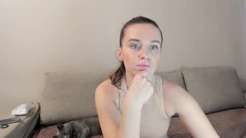 Snapshot of miss_kitty13 chatting on 12-05-25, 02:53 Kitty online show from 12-05-25, 02:53