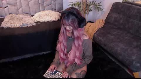 Miss koko online show from 10-27-25, 11:52