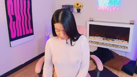 Snapshot of miss_koko_ chatting on 05-18-26, 04:07 Miss koko online show from 05-18-26, 04:07