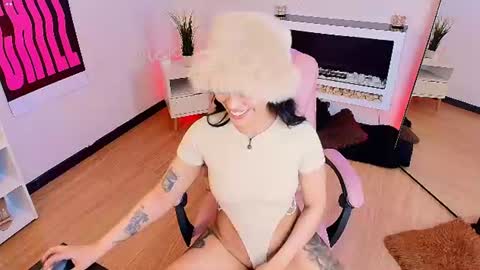 Snapshot of miss_koko_ chatting on 06-13-26, 03:37 Miss koko online show from 06-13-26, 03:37