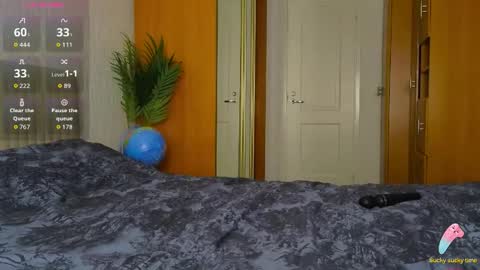 Laura online show from 03-09-26, 01:37