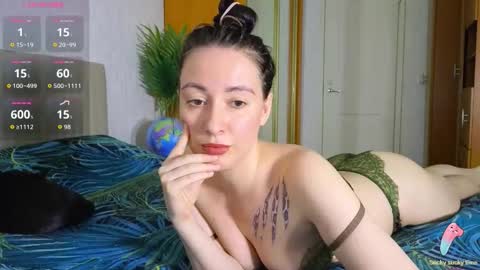 Laura online show from 06-06-26, 10:20