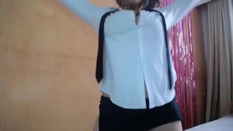 lilieth  online show from 01-06-26, 04:00