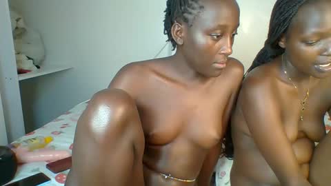 miss_lolah7 online show from 05-05-26, 12:07