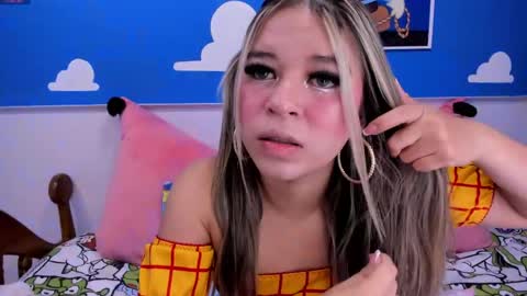 Snapshot of miss_lucyla chatting on 05-06-26, 11:04 miss_lucyla online show from 05-06-26, 11:04