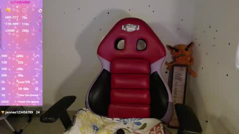 ly independent model online show from 02-04-26, 09:42