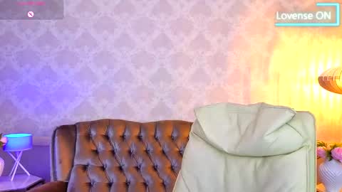 Snapshot of miss_martini chatting on 11-02-25, 06:38 online show from 11-02-25, 06:38