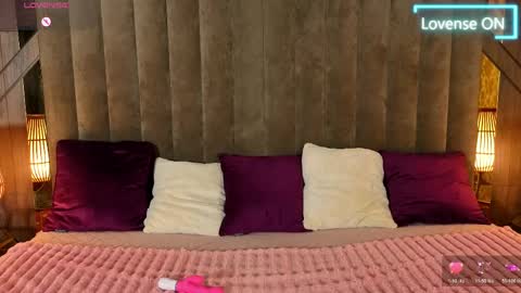   online show from 04-12-26, 06:29