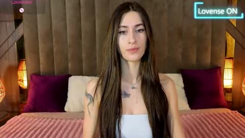Snapshot of miss_martini chatting on 05-17-26, 06:11 online show from 05-17-26, 06:11