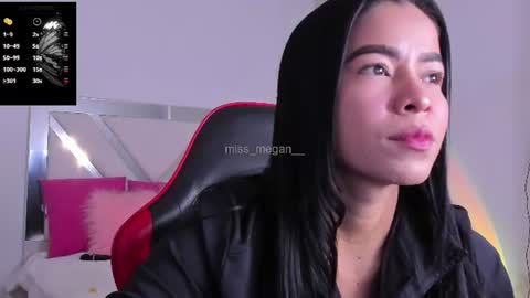 Snapshot of miss_megan__ chatting on 06-16-26, 01:03 online show from 06-16-26, 01:03