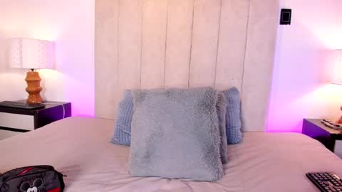 miss_milf_ online show from 04-14-26, 07:53