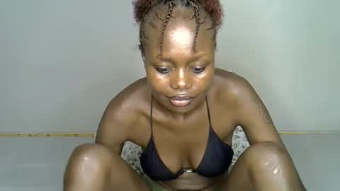 miss_pretty1 online show from 12-17-25, 08:53