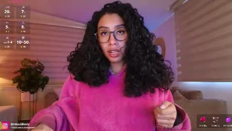 Snapshot of miss_sidney chatting on 06-10-26, 01:10 Amy Olivera online show from 06-10-26, 01:10