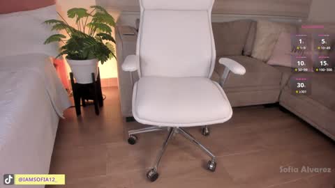 Snapshot of miss_soffy chatting on 01-11-25, 11:34 Sofia Alvarez online show from 01-11-25, 11:34