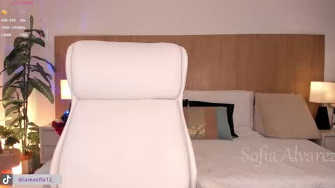 Snapshot of miss_soffy chatting on 11-14-25, 10:51 Sofia Alvarez online show from 11-14-25, 10:51