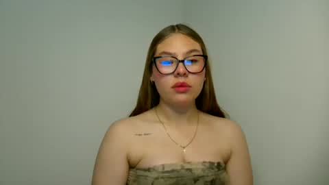 sophi 3 online show from 06-11-26, 12:43