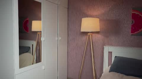 Emily online show from 02-10-26, 02:43