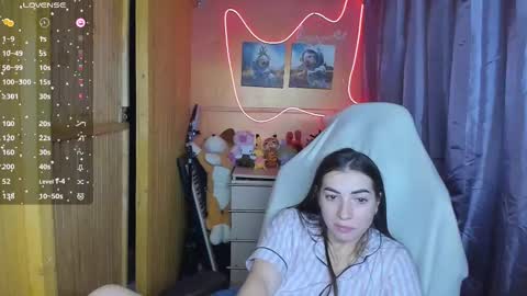 Snapshot of miss_tasy chatting on 03-04-25, 08:24 Melanie January 15th is my birthday there will be an interesting show online show from 03-04-25, 08:24