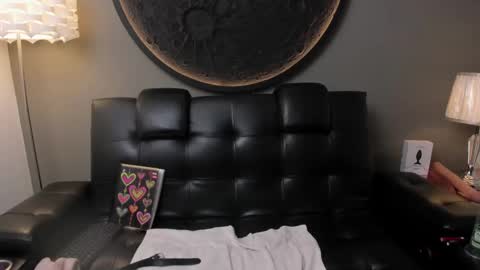 Vaiolette online show from 02-17-25, 02:04