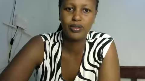 Snapshot of miss_vall chatting on 12-30-24, 11:15 miss_vall online show from 12-30-24, 11:15