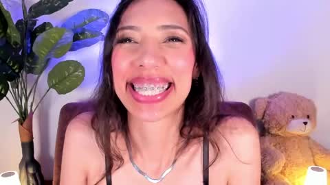 Miss Veronica online show from 04-15-26, 02:02