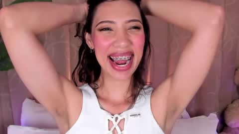 Miss Veronica online show from 05-25-26, 01:06
