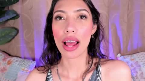 Miss Veronica online show from 06-16-26, 01:03