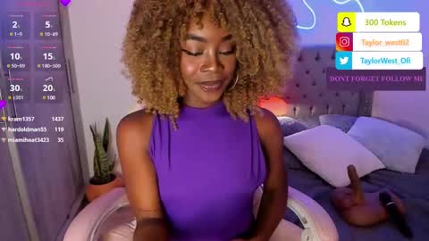 Snapshot of miss_west chatting on 03-08-25, 11:58 Tay Tay Independent Model   online show from 03-08-25, 11:58