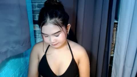 Snapshot of miss_yannax chatting on 05-23-26, 01:04 yanna online show from 05-23-26, 01:04